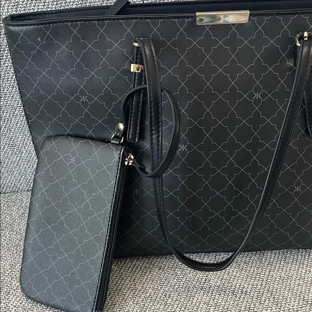 Kelly & Katie Elegant Black Tote with Pouch - Picture 9 of 16